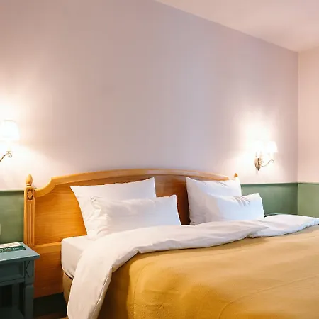 Hotel Henri 4*