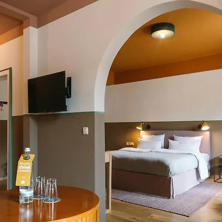 Otel Henri